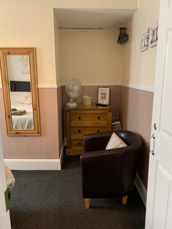 Twin Palms Guesthouse Great Yarmouth Eksteriør billede